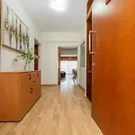 Apartment Cozy 3 Bedroom Flat Center *