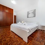 Cozy 3 Bedroom Flat Center Apartment *
