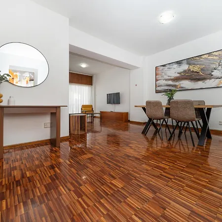 Cozy 3 Bedroom Flat Center Daire