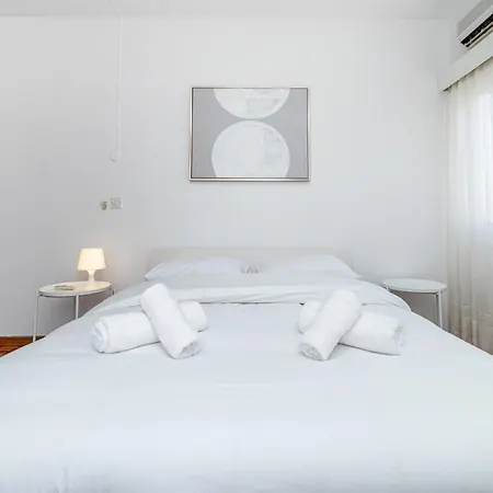 Cozy 3 Bedroom Flat Center Lejlighed *