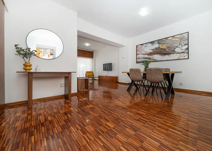 Cozy 3 Bedroom Flat Center Daire