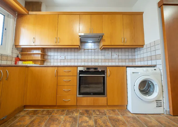 Cozy 3 Bedroom Flat Center 公寓